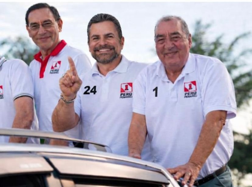 Candidato con Vizcarra